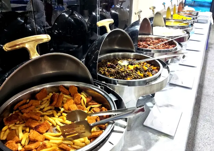 Buffet meals served to pilgrims
